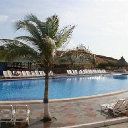 Hotel Portofino Complex Playa El Agua Exterior foto