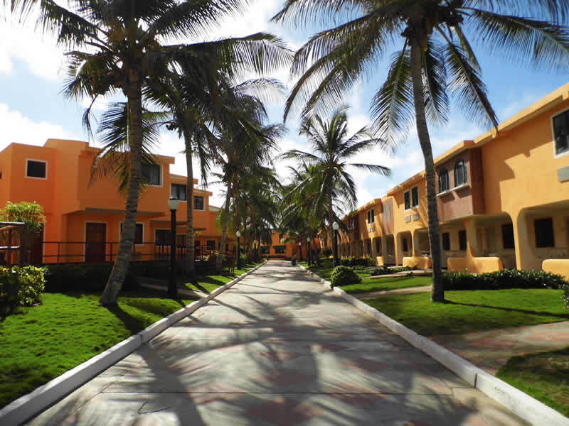 Hotel Portofino Complex Playa El Agua Exterior foto